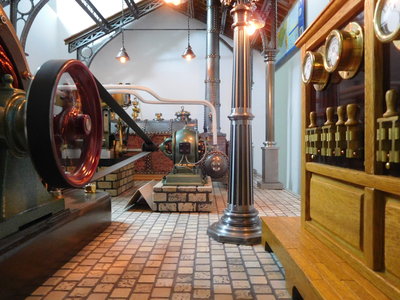 DSCN2961.JPG (7.17 Mio) Vu 14360 fois 1MW 400V TRI !!!!