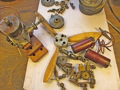 lot trouvé à la brocante, une partie seulement!