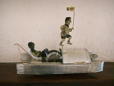 SSL14024.JPG (531.57 Kio) Vu 34589 fois Gros plan du pédalo et de ses passagers.