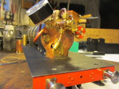 IMG_9165_R.JPG (114.64 Kio) Vu 19058 fois coude et raccord dans la cabine